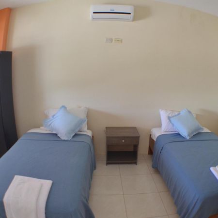 Hostal Tongo Reef Пуэрто-Бакерисо-Морено Номер фото
