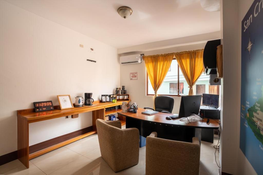 Hostal Tongo Reef Пуэрто-Бакерисо-Морено Экстерьер фото