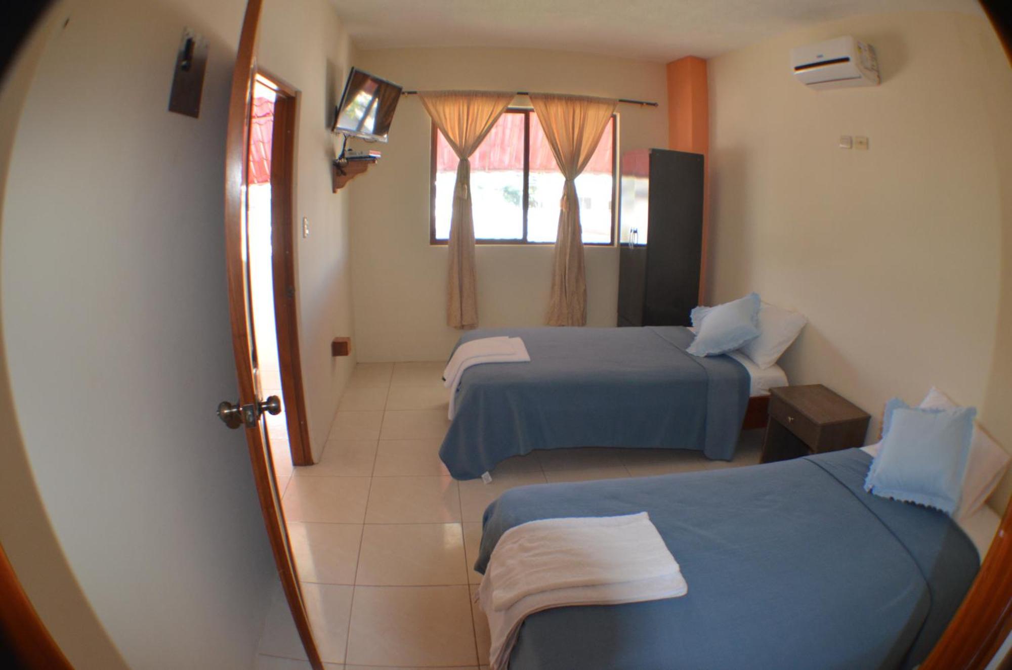 Hostal Tongo Reef Пуэрто-Бакерисо-Морено Номер фото
