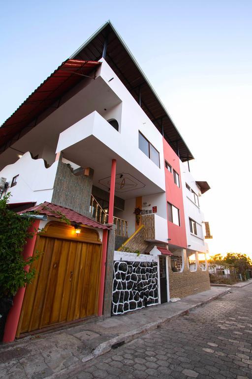 Hostal Tongo Reef Пуэрто-Бакерисо-Морено Экстерьер фото