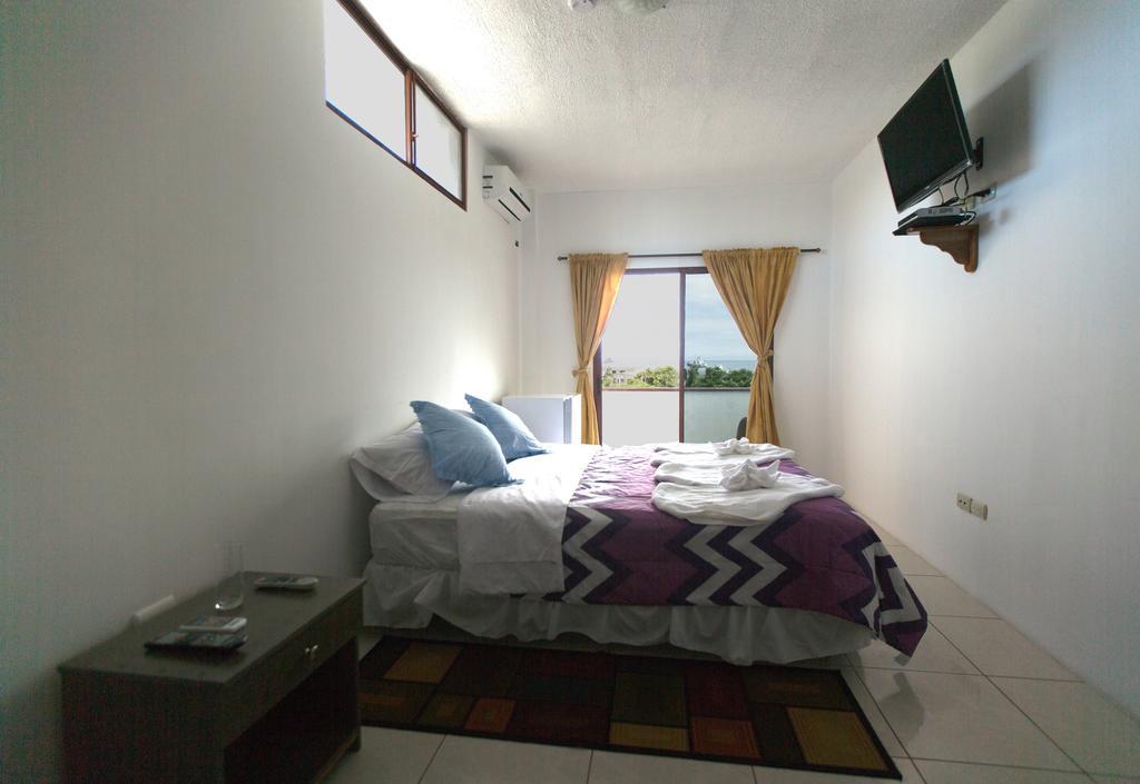 Hostal Tongo Reef Пуэрто-Бакерисо-Морено Экстерьер фото
